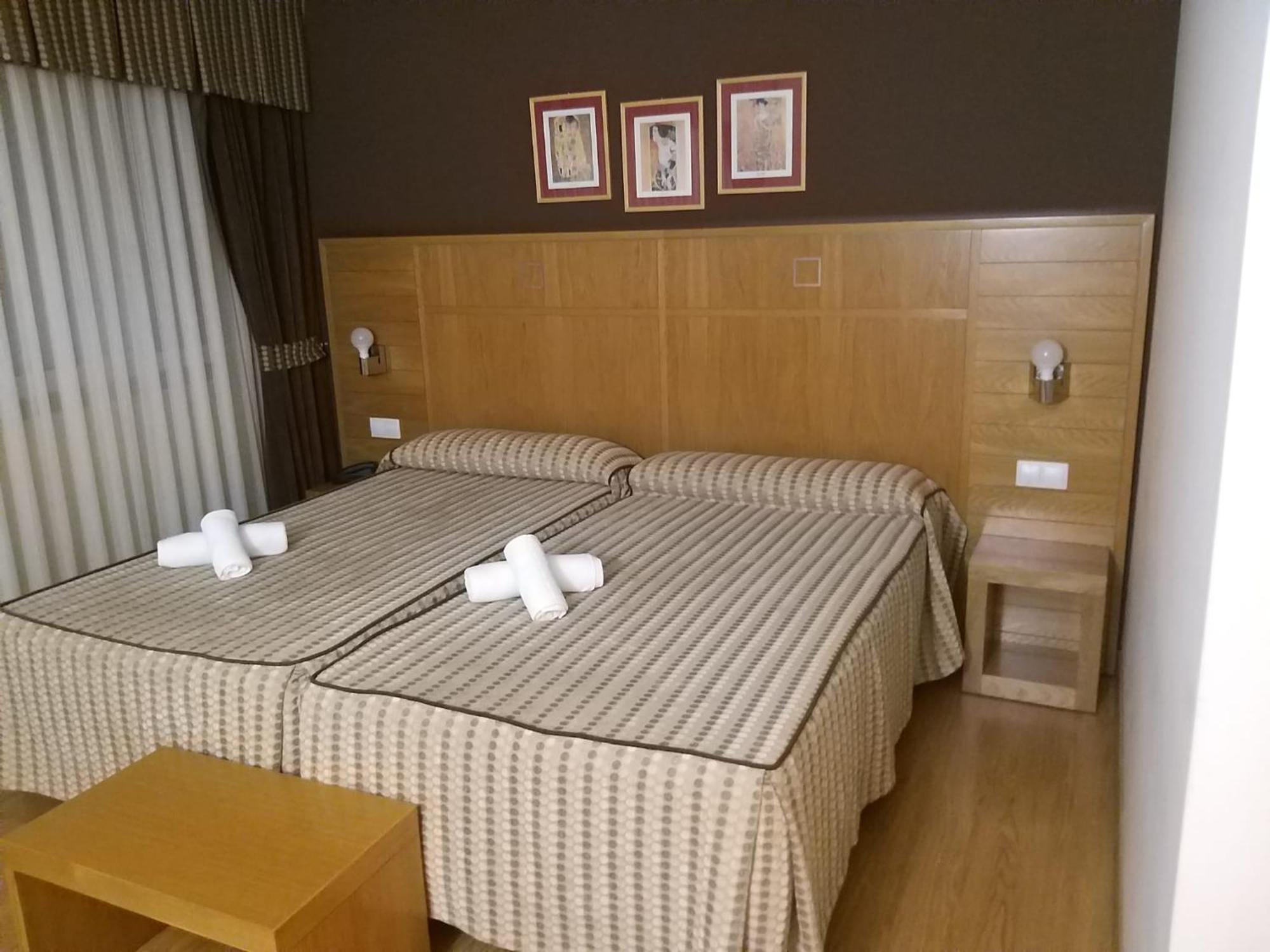 Hotel Condes De Lemos Espana มงฟอร์เต เด เลมอส ภายนอก รูปภาพ