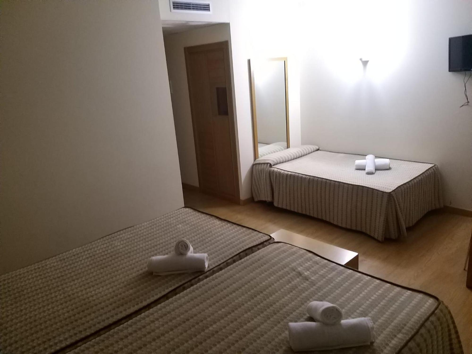 Hotel Condes De Lemos Espana มงฟอร์เต เด เลมอส ภายนอก รูปภาพ