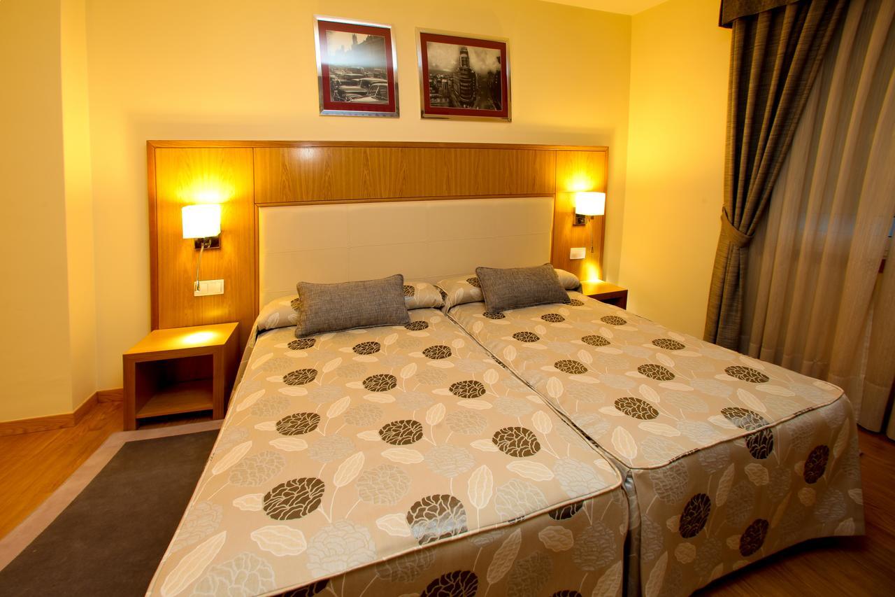 Hotel Condes De Lemos Espana มงฟอร์เต เด เลมอส ภายนอก รูปภาพ