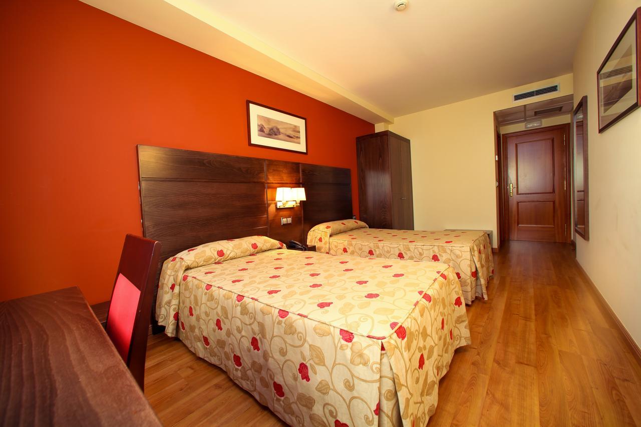 Hotel Condes De Lemos Espana มงฟอร์เต เด เลมอส ภายนอก รูปภาพ