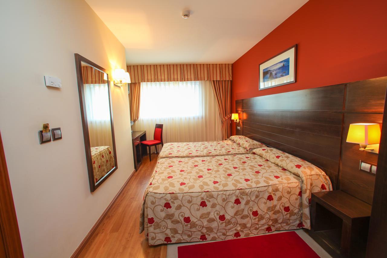 Hotel Condes De Lemos Espana มงฟอร์เต เด เลมอส ภายนอก รูปภาพ