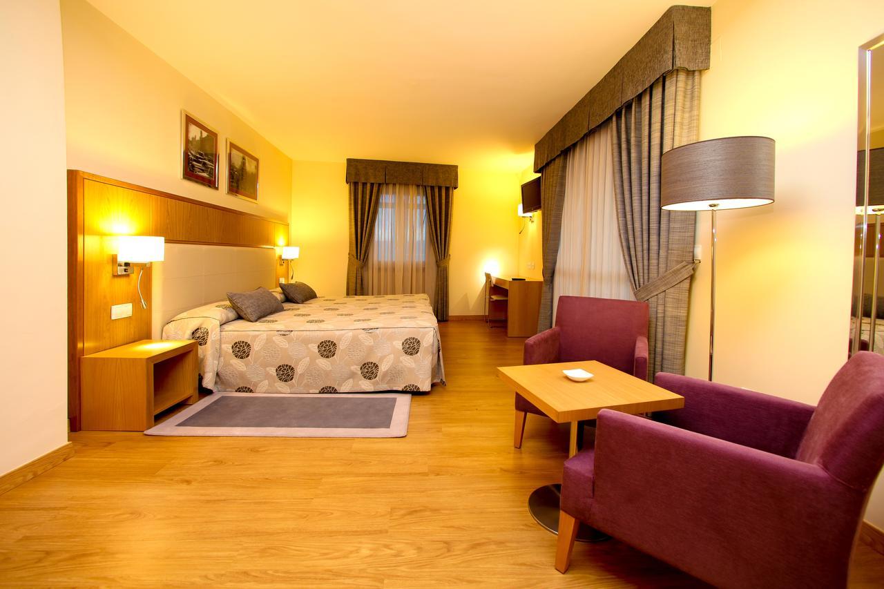 Hotel Condes De Lemos Espana มงฟอร์เต เด เลมอส ภายนอก รูปภาพ